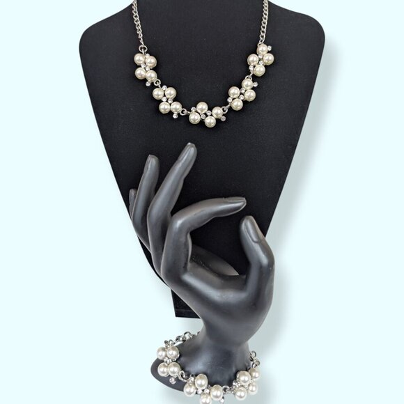 Faux Pearl & Rhinestone Cluster Demi Parure - Picture 1 of 9